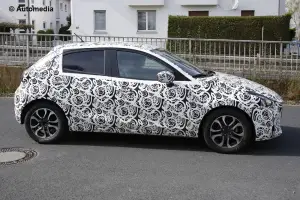 Nuova Mazda2 - Foto Spia