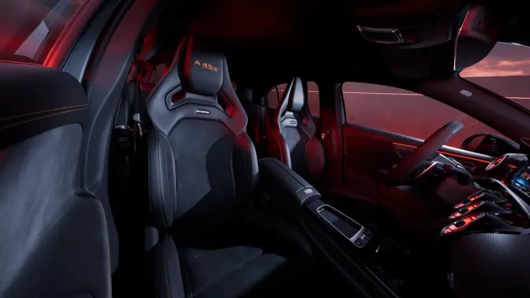 Nuova Mercedes-AMG A 45 S - Foto - 7