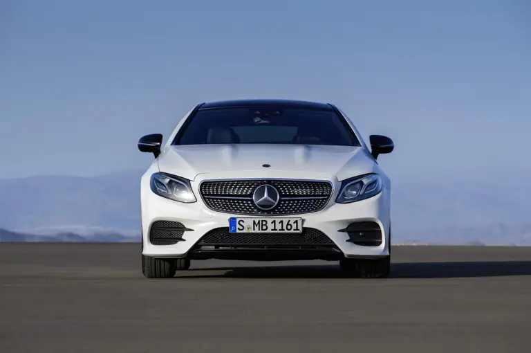 Nuova Mercedes Classe E Coupe - 23