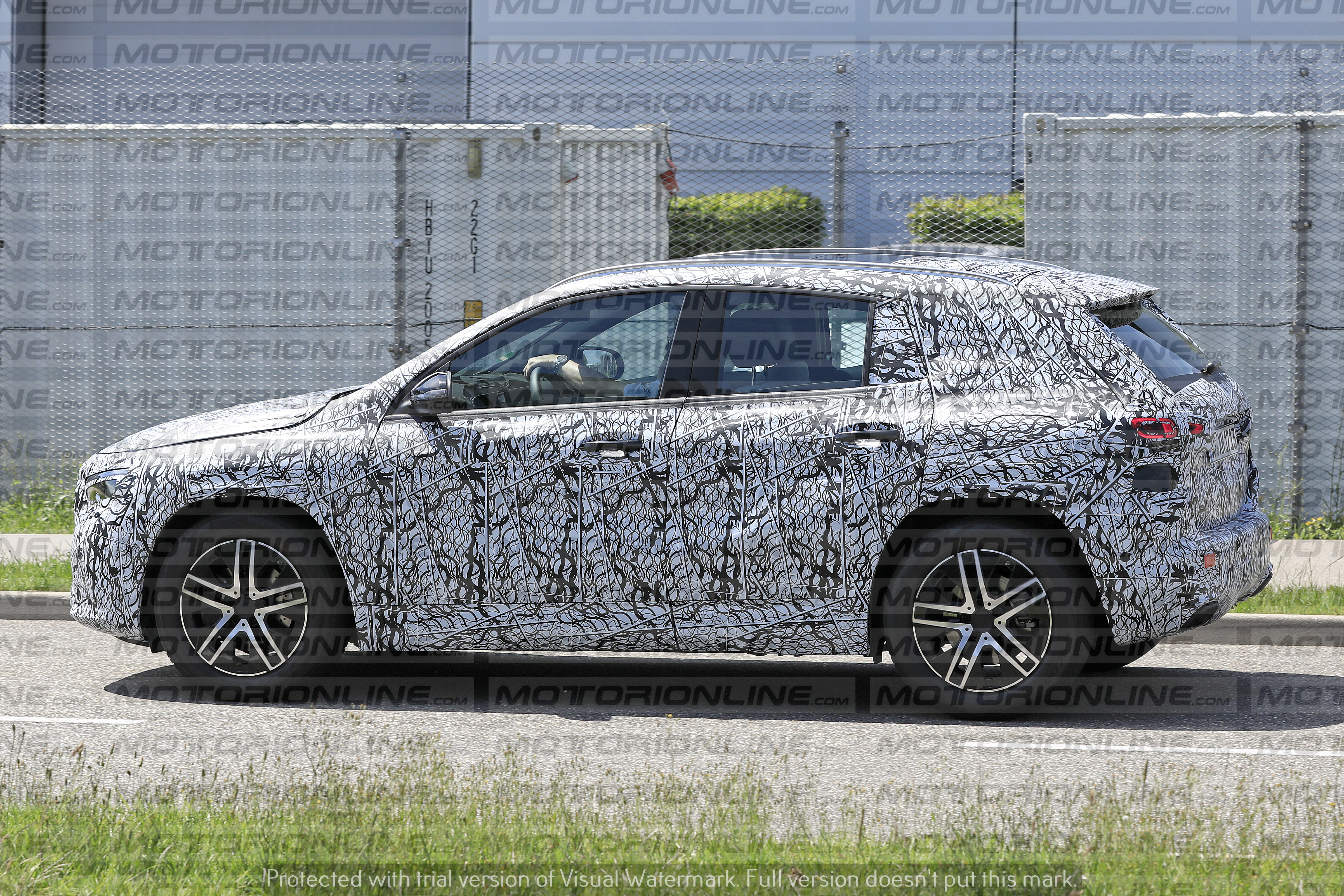 Nuova Mercedes GLA 2020 - foto spia