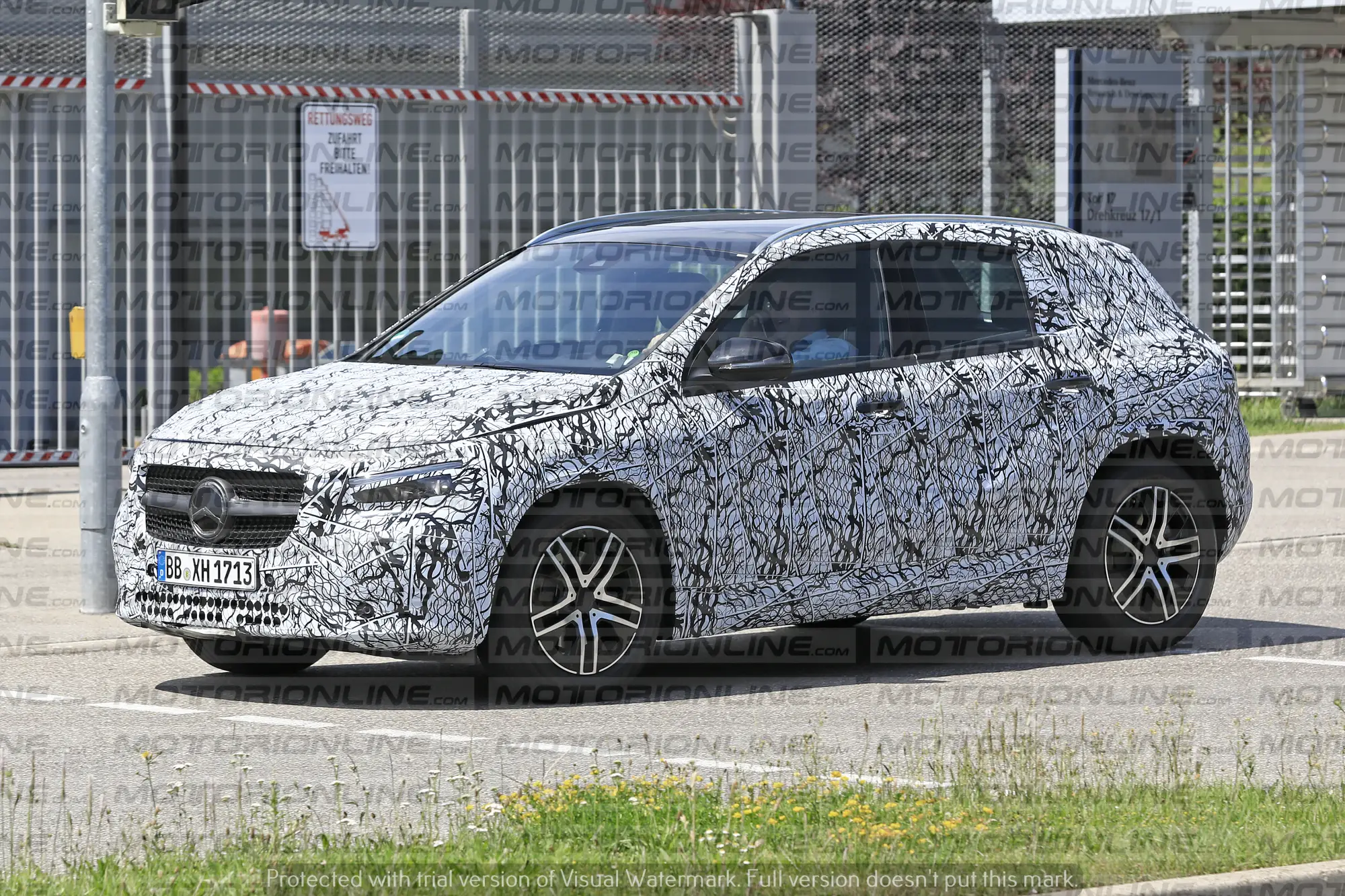 Nuova Mercedes GLA 2020 - foto spia  - 3