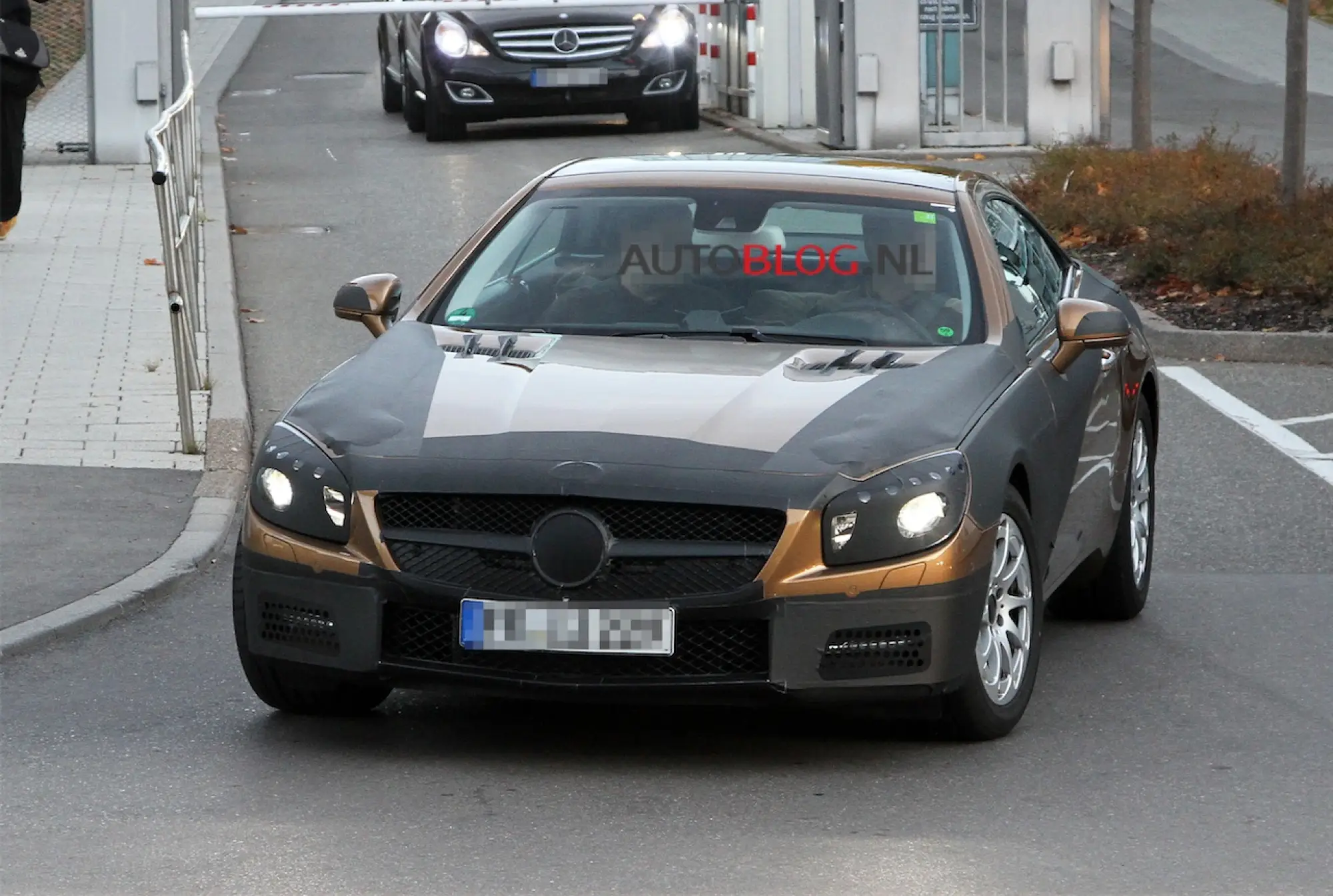 Nuova Mercedes SL - Foto spia 02-11-2011 - 1