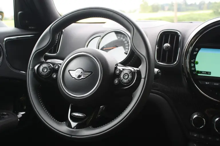 Nuova MINI Countryman - Prova su Strada - 13
