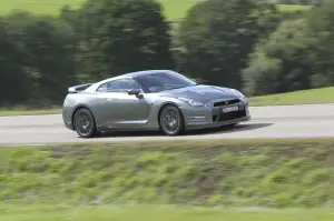 Nuova Nissan GT-R 2012 - 10