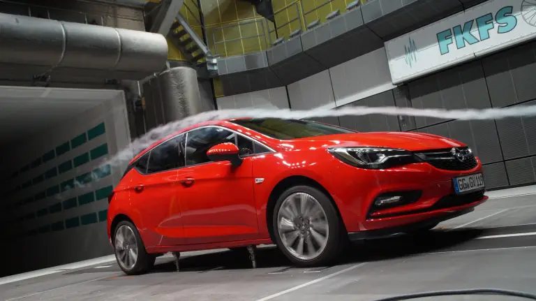Nuova Opel Astra - 1