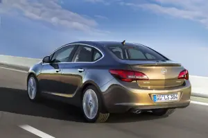 Nuova Opel Astra Sedan