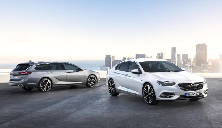 Nuova Opel Insignia Sports Tourer - 1