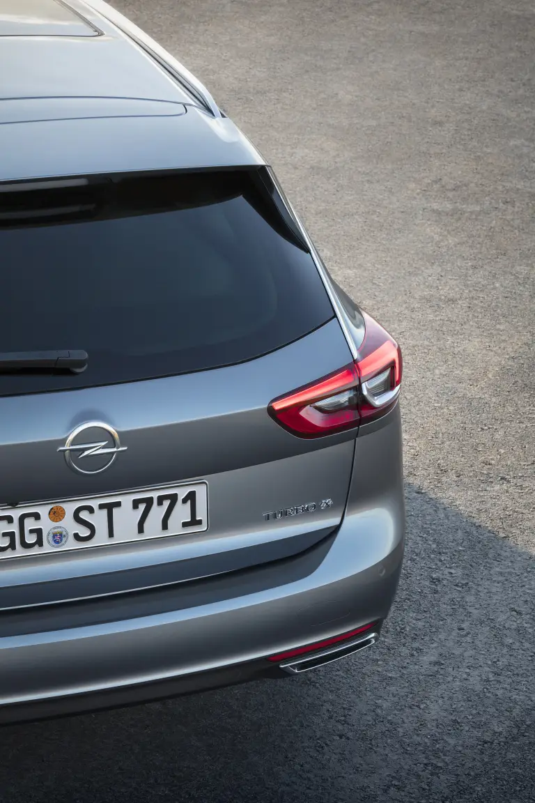 Nuova Opel Insignia Sports Tourer - 8