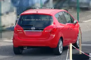 Nuova Opel Meriva: prime foto spia senza veli