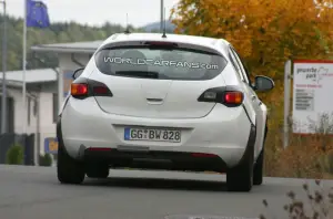 Nuova Opel Zafira: foto spia - 3