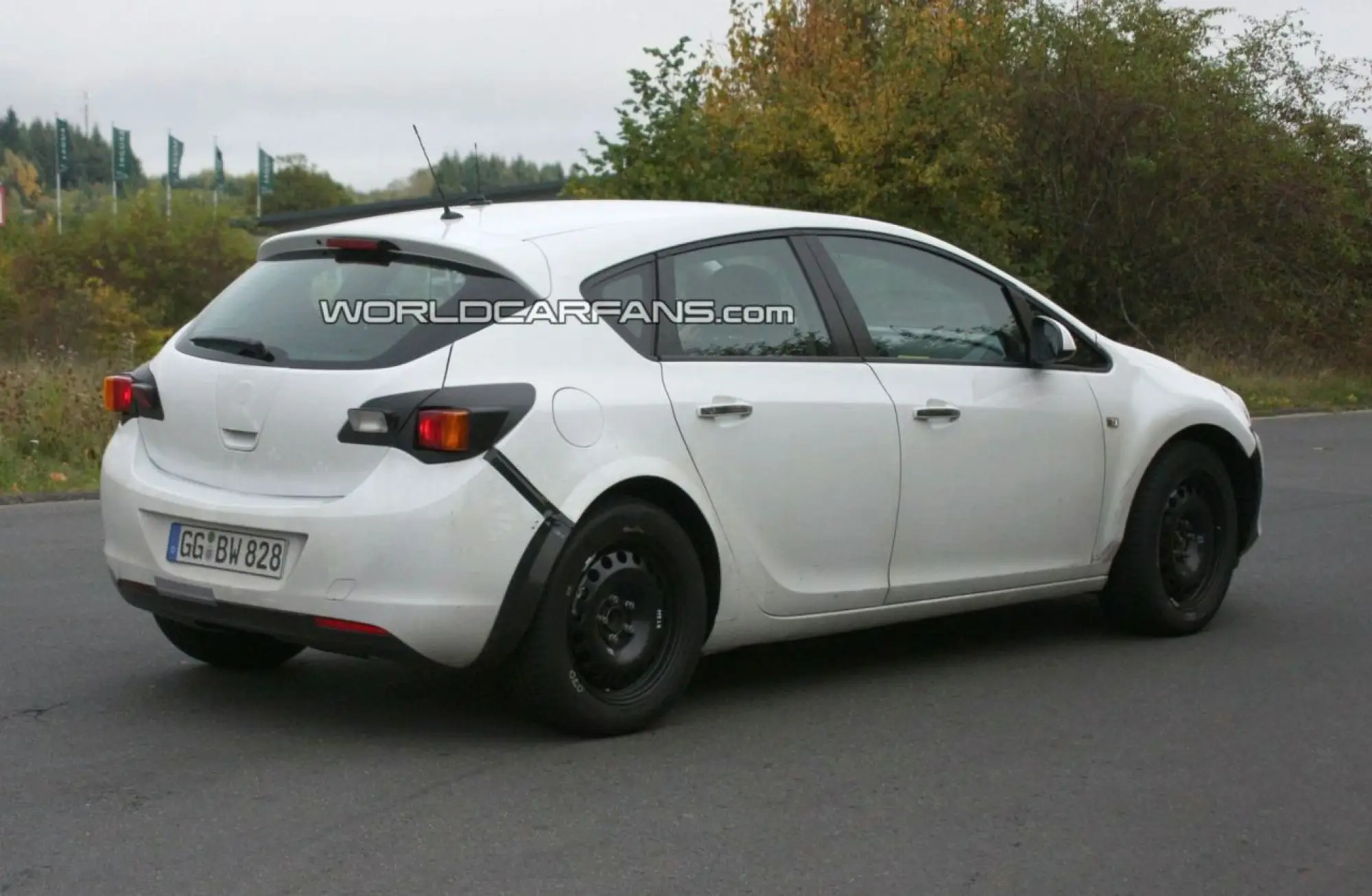 Nuova Opel Zafira: foto spia - 5