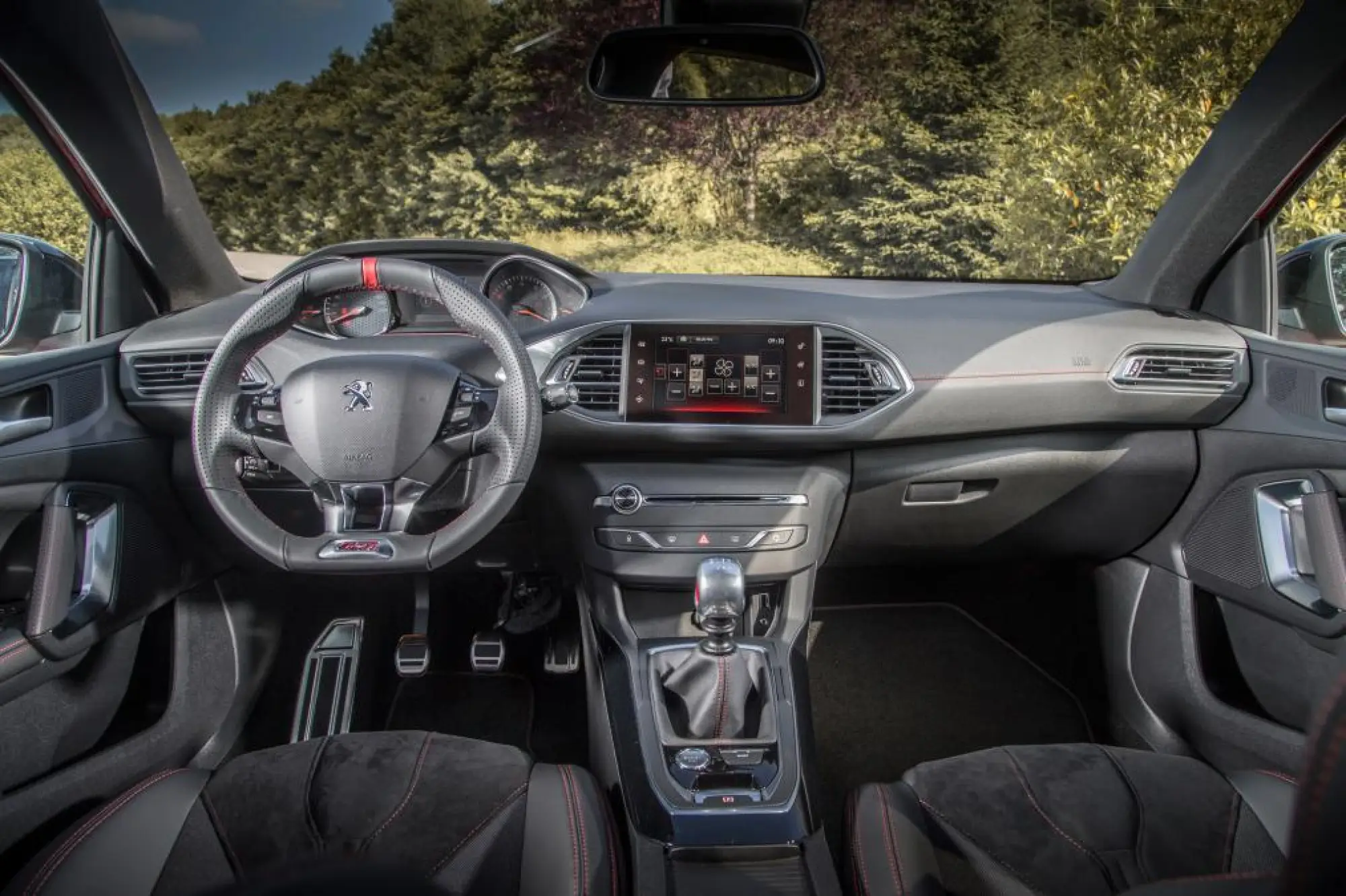 Nuova Peugeot 308 Gti nuove foto - 4
