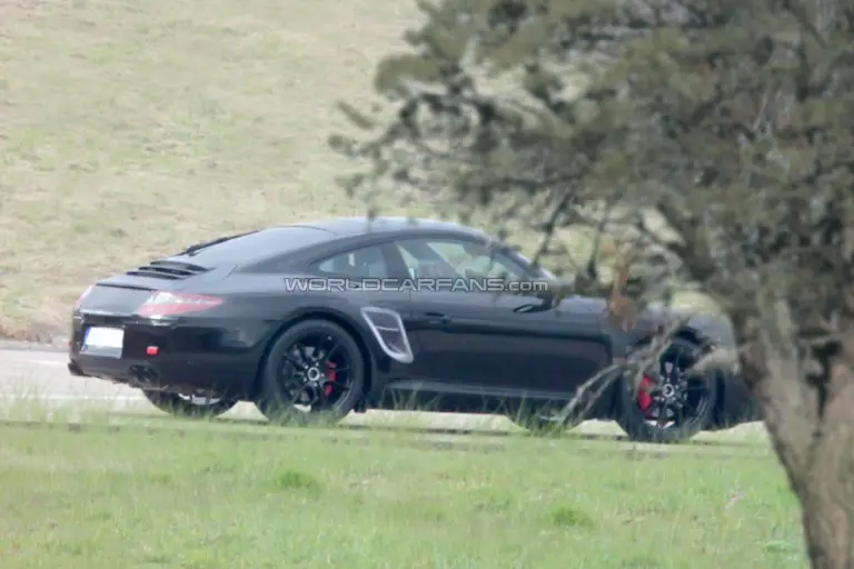 Nuova Porsche 911 2012 foto spia - 3