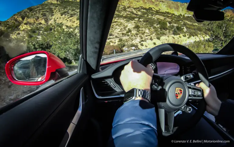 Nuova Porsche 911 992 - Test Drive in Anteprima - 10