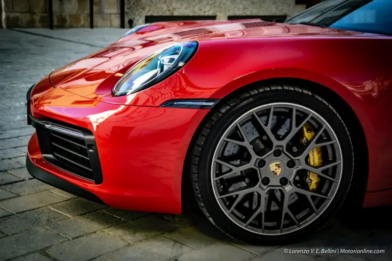 Nuova Porsche 911 992 - Test Drive in Anteprima - 26