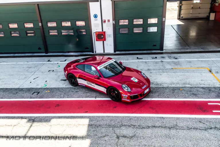 Nuova Porsche 911 GTS MY 2017 - Michelin Pilot Sport 4S - 7