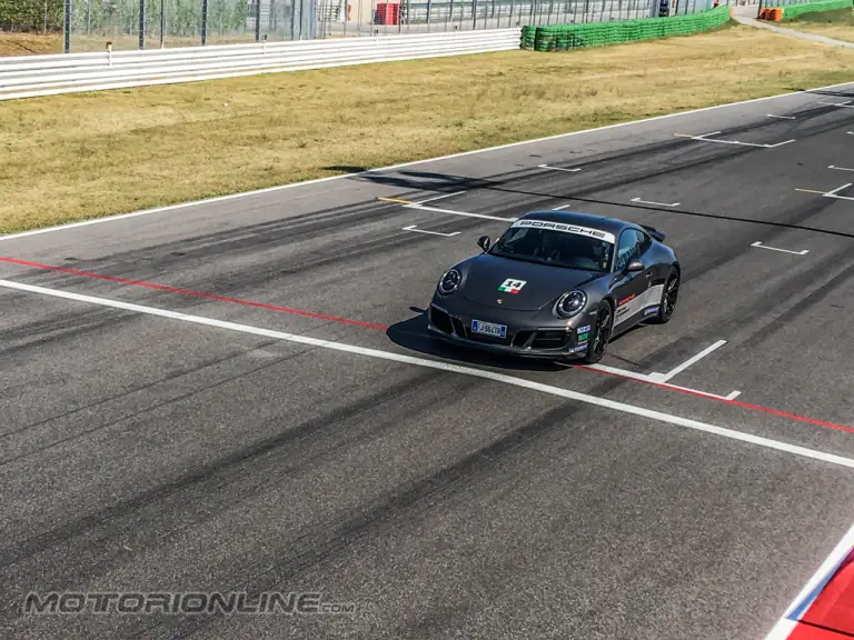 Nuova Porsche 911 GTS MY 2017 - Michelin Pilot Sport 4S - 9