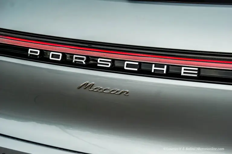 Nuova Porsche Macan 2019 - Prova su Strada - 21