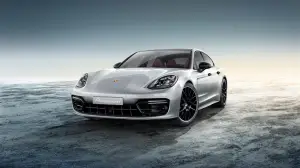 Nuova Porsche Panamera by Porsche Exclusive