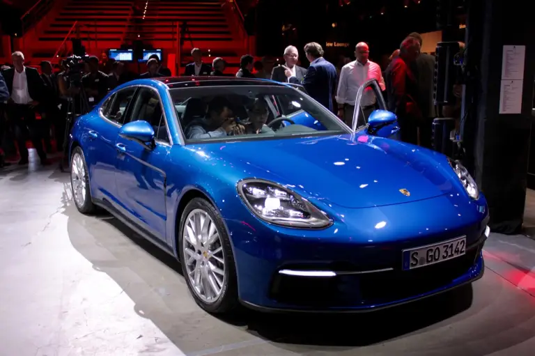 Nuova Porsche Panamera - Presentazione a Berlino - 32