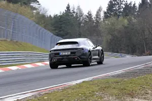 Nuova Porsche Taycan Sport Turismo 2020 - Le foto al Nurburgring