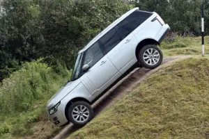Nuova Range Rover - 10