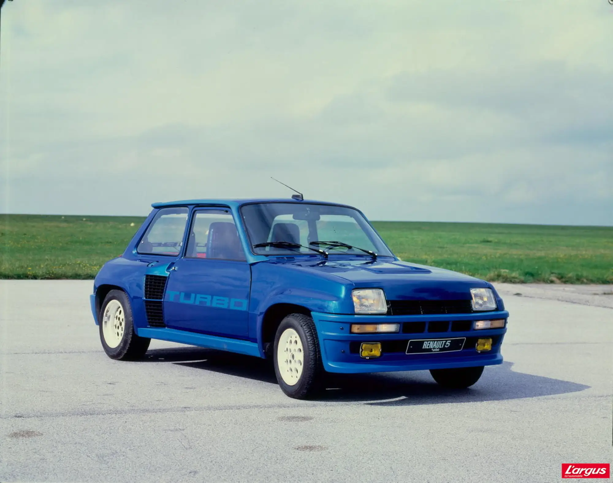 Nuova Renault 5 - Rendering by Largus.fr - 3