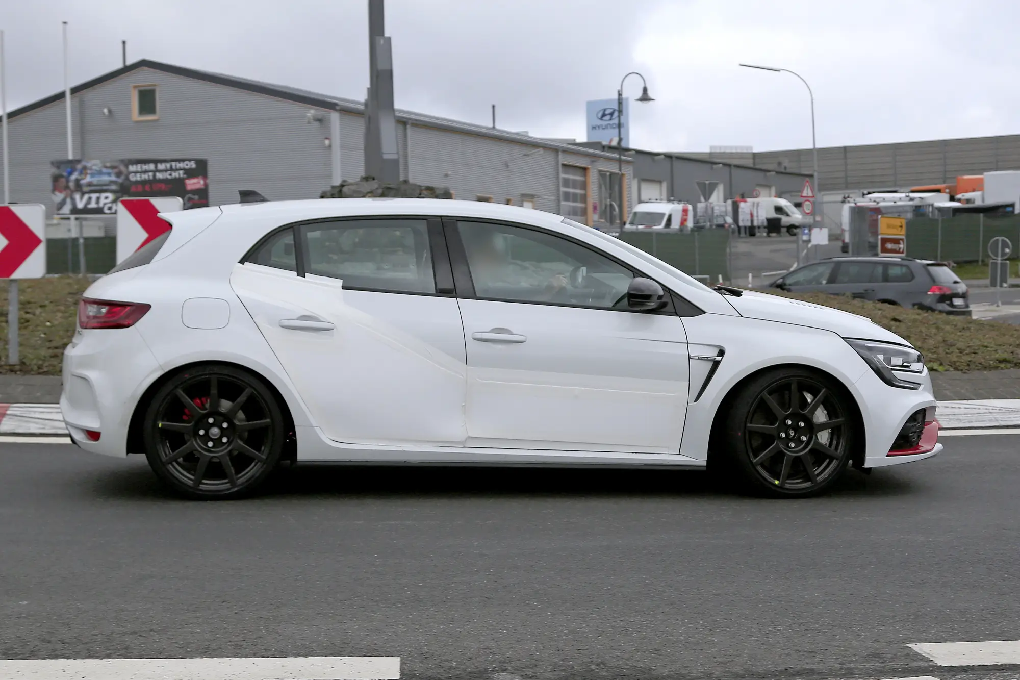 Nuova Renault Megane RS Trophy 2019 - 3