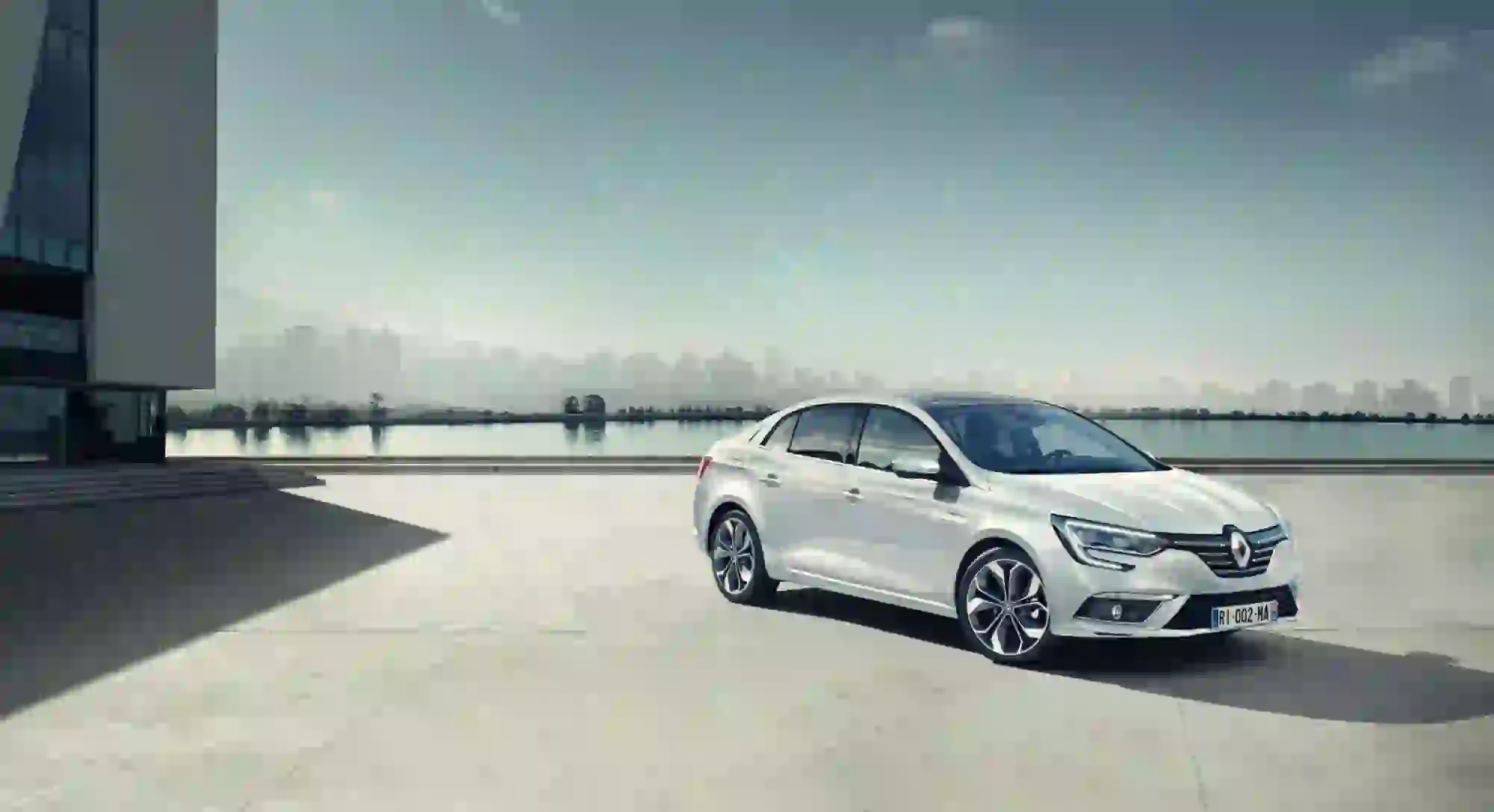 Nuova Renault Megane Sedan  - 1
