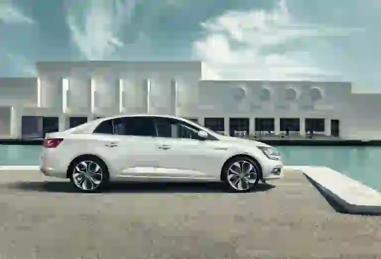 Nuova Renault Megane Sedan  - 17