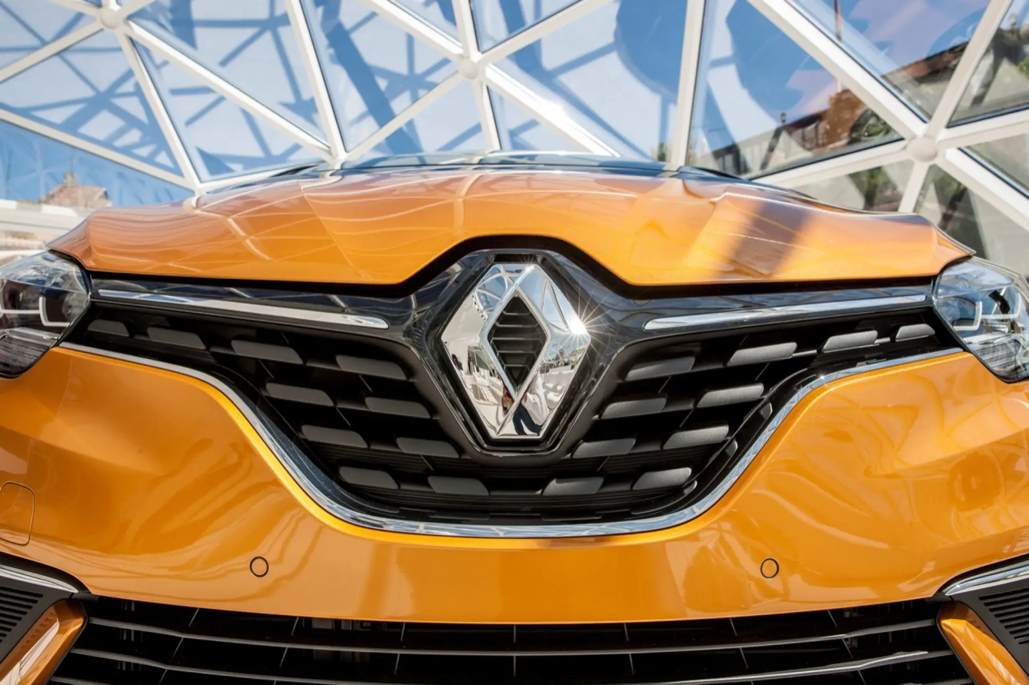 Nuova Renault Scenic - 2016 - 17