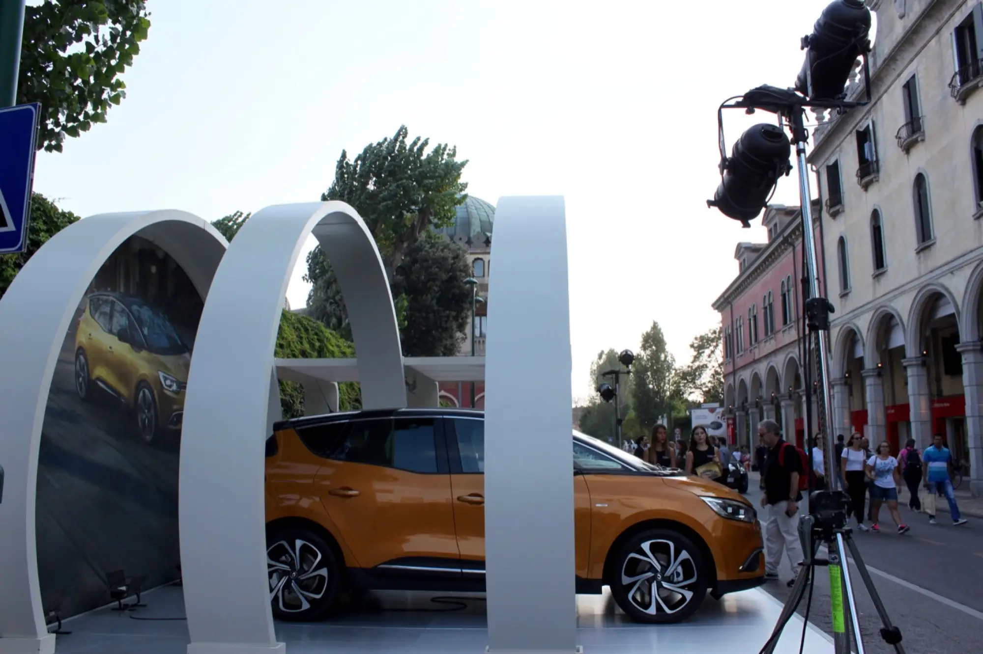 Nuova Renault Scenic alla Mostra d'Arte Cinematografica della Biennale di Venezia 2016 - 13