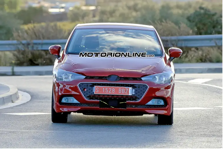 Nuova Seat Ibiza foto spia 15 novembre 2016 - 1