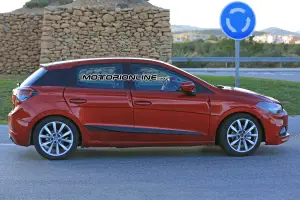 Nuova Seat Ibiza foto spia 15 novembre 2016