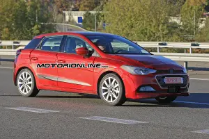 Nuova Seat Ibiza foto spia 15 novembre 2016