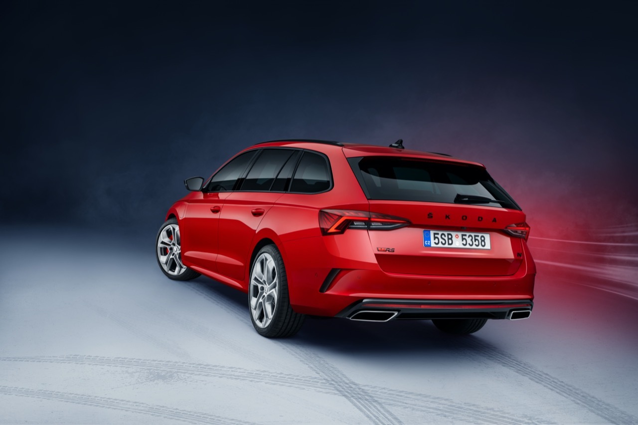 Nuova Skoda Octavia RS iV - Salone di Ginevra 2020