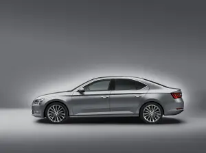 Nuova Skoda Superb 27.4.2015