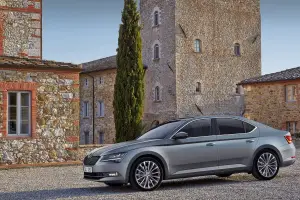 Nuova Skoda Superb 27.4.2015