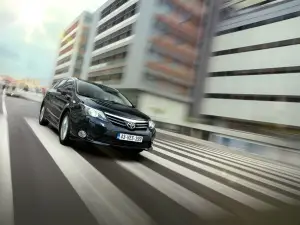 Nuova Toyota Avensis 2012 - 6