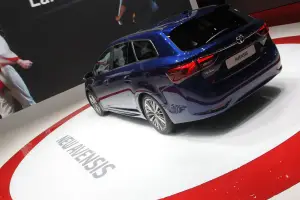 Nuova Toyota Avensis - Salone di Ginevra 2015 - 3