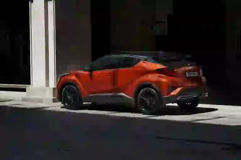 Nuova Toyota C-HR 2019  - 14