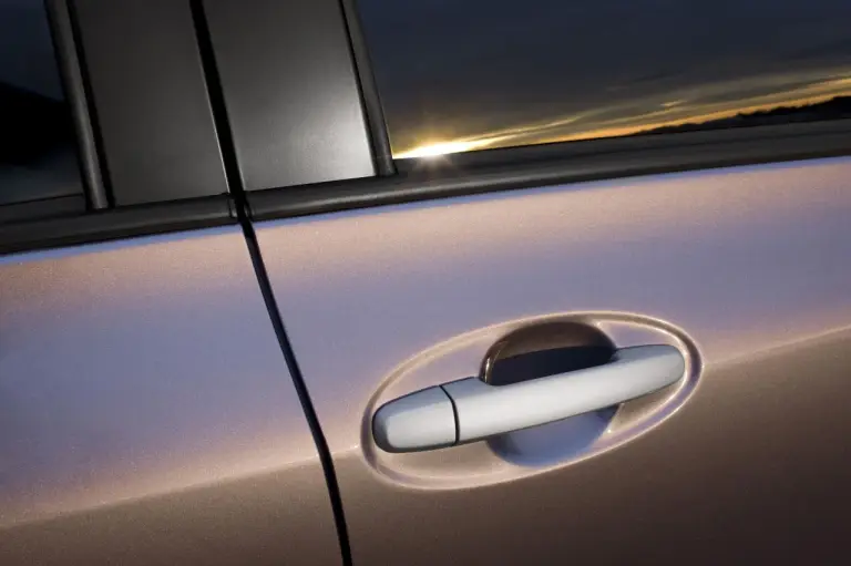 Nuova Toyota Yaris 2010 - 7