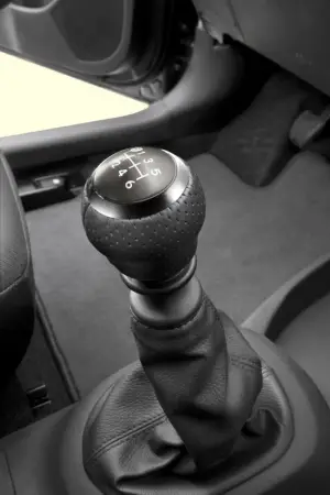 Nuova Toyota Yaris 2010 - 11
