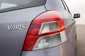 Nuova Toyota Yaris 2010 - 12
