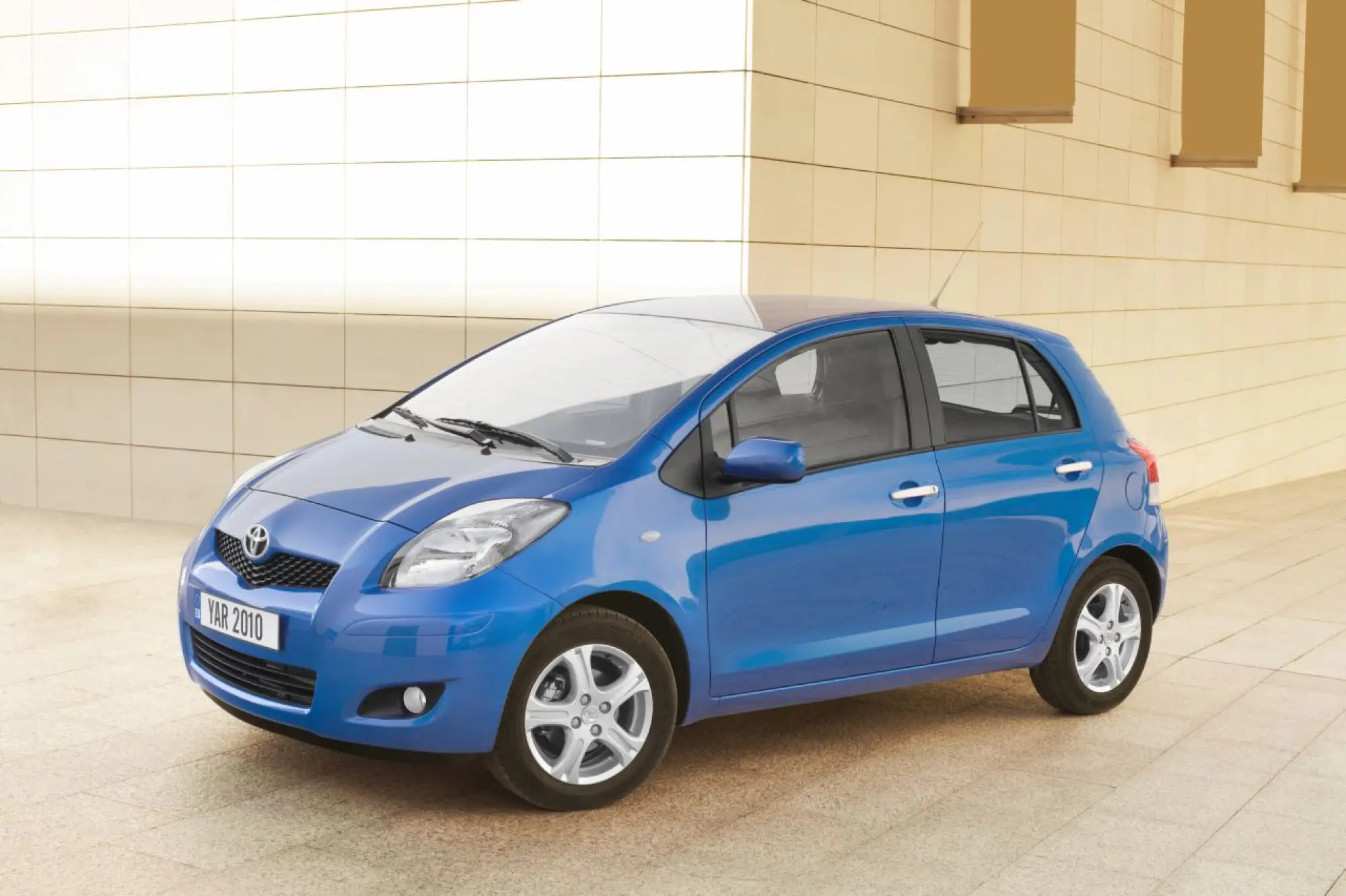Nuova Toyota Yaris 2010 - 14
