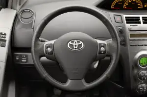 Nuova Toyota Yaris 2010 - 16