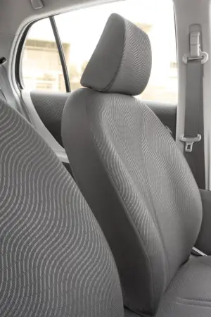Nuova Toyota Yaris 2010 - 18