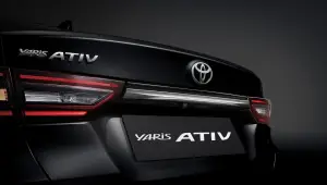 Nuova Toyota Yaris Ativ - Foto