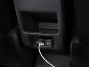 Nuova Toyota Yaris Ativ - Foto