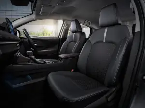 Nuova Toyota Yaris Ativ - Foto